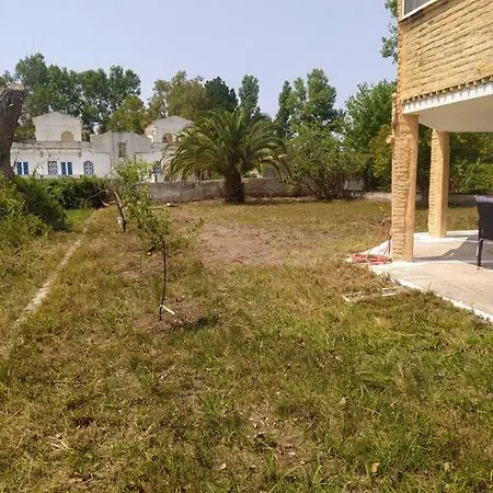 Stefanos' Art House * Halikounas